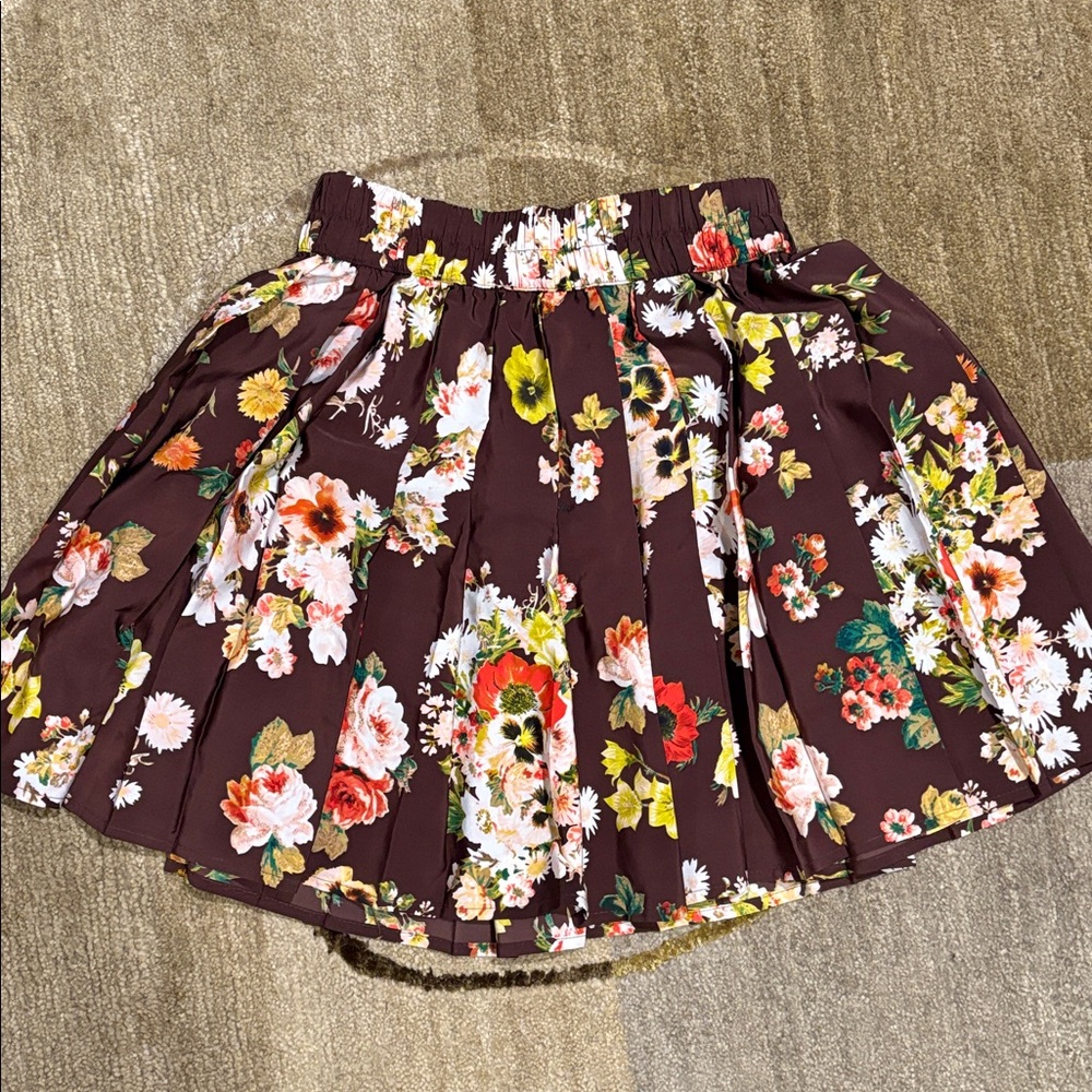 ~Vera Wang~ Floral Skirt with Earthy Tones